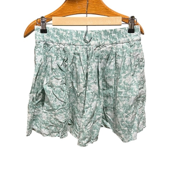 American Eagle Green and White Floral Patterned Skirt  Elastic Waist Band - Picture 4 of 8